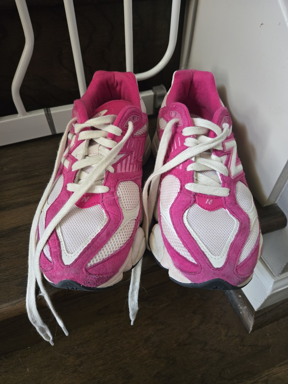 New Balance Pink 9060 Sz 7.5